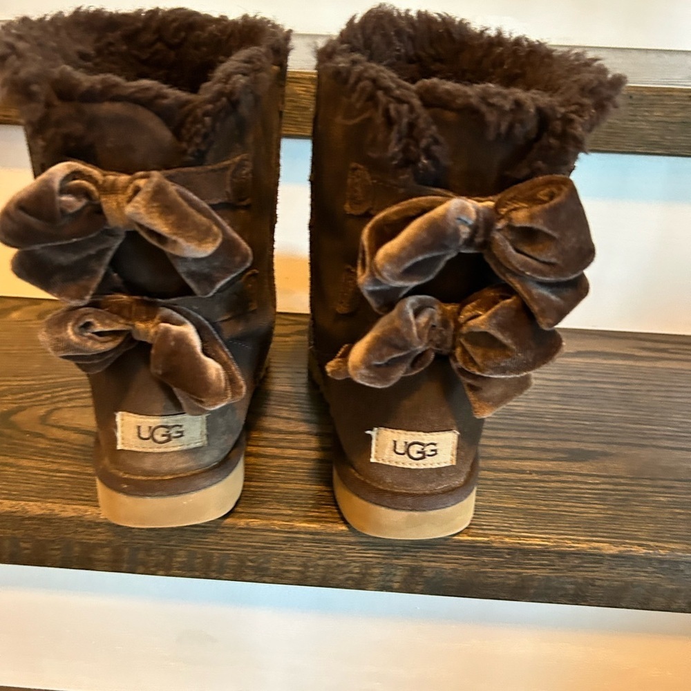 UGG Women’s Boots - Picture 5 of 5